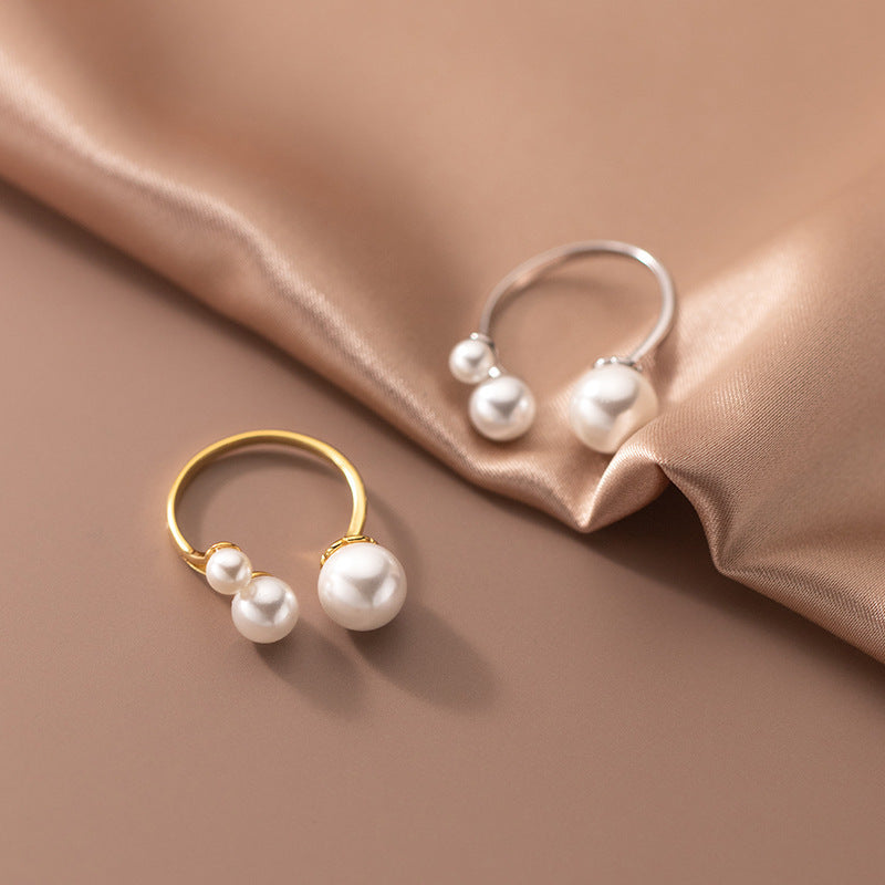 MANON | Adjustable Triple Freshwater Pearl Ring