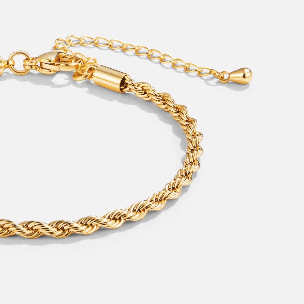 ÉLA | Twisted Chic Gold Bracelet