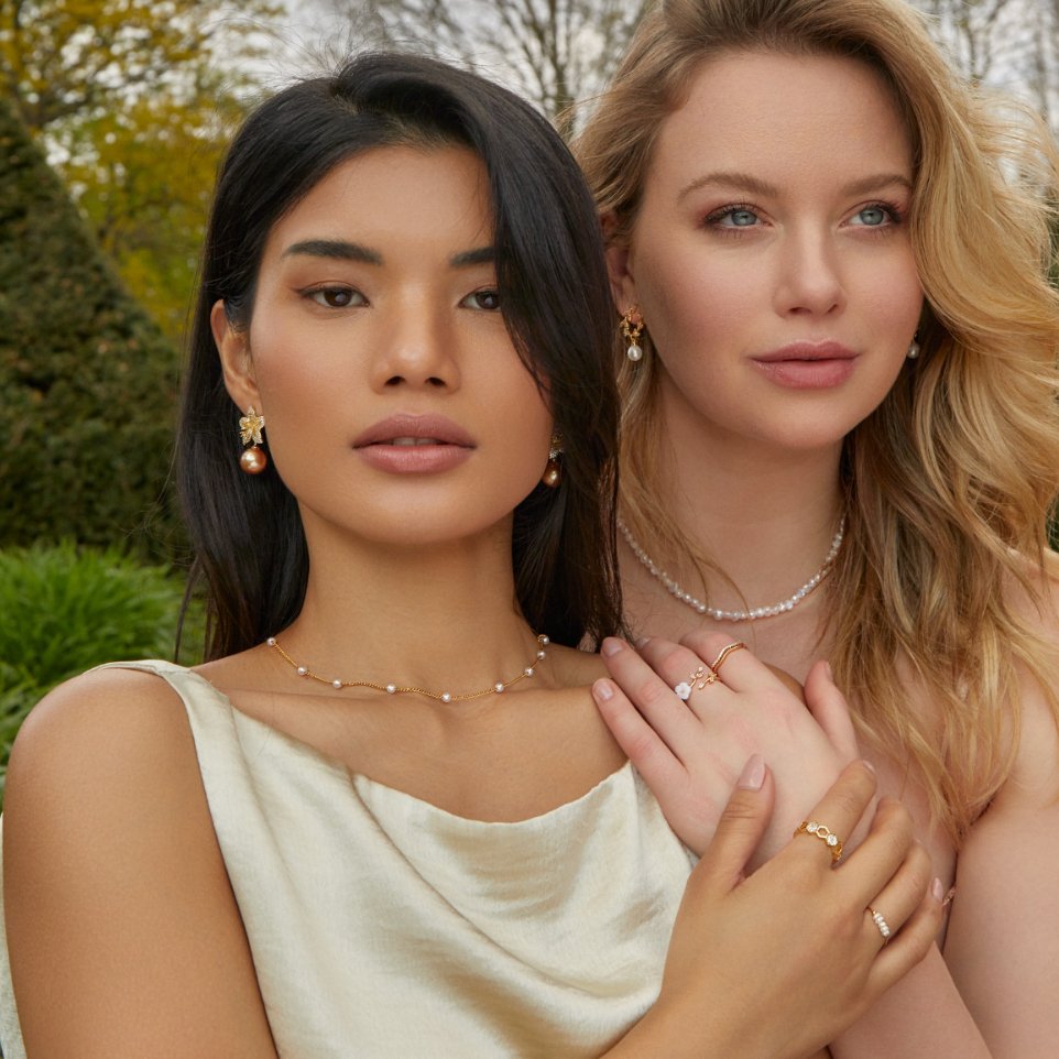 IRIS | Golden Pearl Queen Necklace