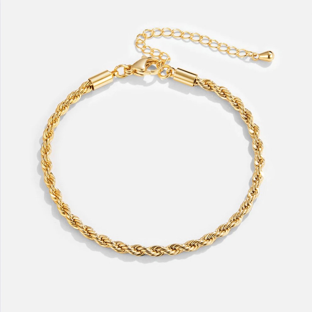 ÉLA | Twisted Chic Gold Bracelet